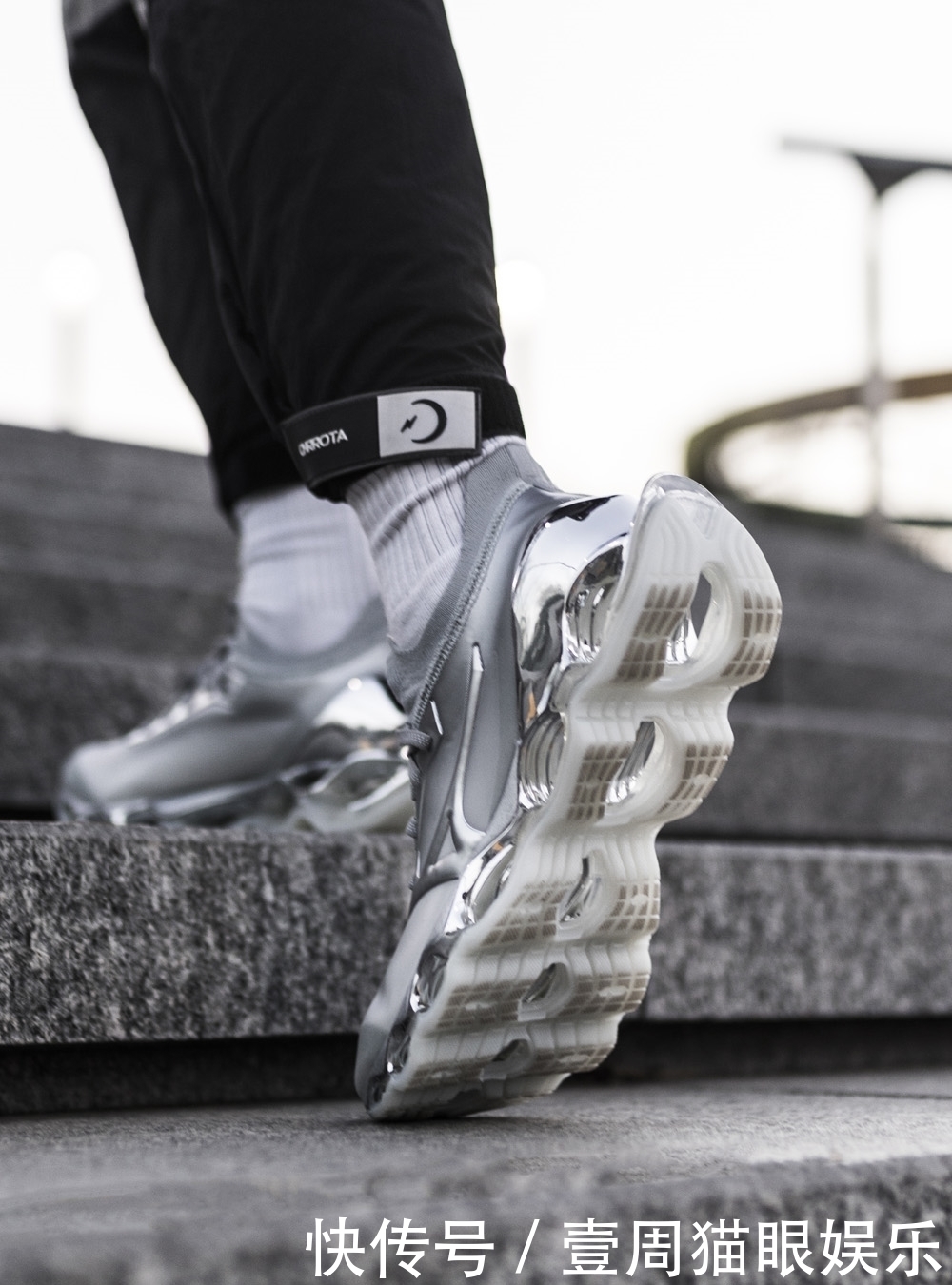 近期「最限量球鞋」就是它!潮流「性感大师」联名