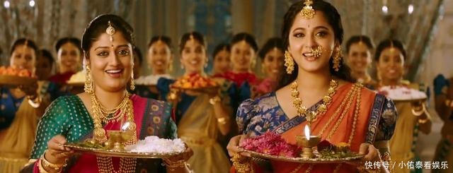 《巴霍巴利王2》教导中国电影如何拍爱情:不仅仅是脱衣解带