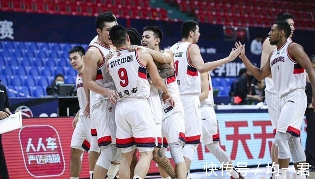 广东|CBA排名大乱!山东爆发破魔咒,首钢跌出前十,广东连胜靠近四强