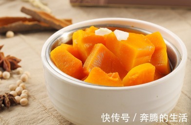 南瓜汤|十个女人九个怕老，南瓜配上此物，排出子宫垃圾，更显年轻