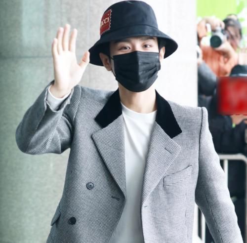  期待值|《快本》路透，赵露思林雨申甜蜜售后，看到成毅也在期待值爆棚