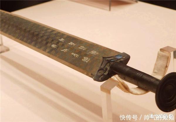 越王勾践剑削铁如泥专家不要尊古卑今,你家菜刀比它厉害多了