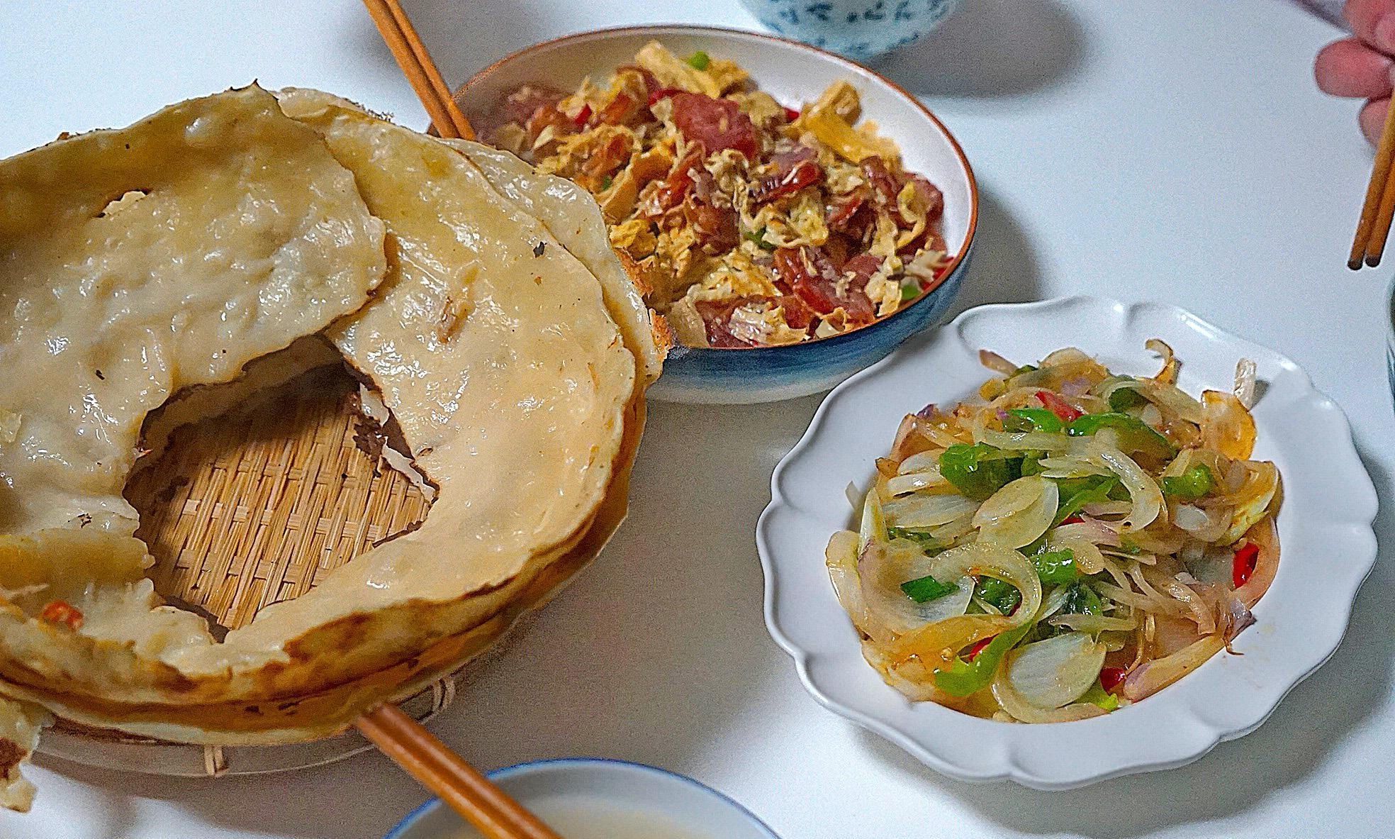 我家|晒晒我家晚餐,炒菜神搭配和锅贴神技,不服都难,必须给点赞