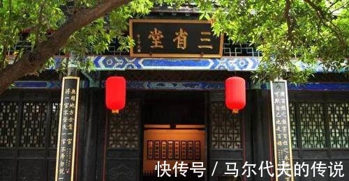 火葬场！火葬场门前一副对联早来晚来早晚都来，一看下联，我更服了！