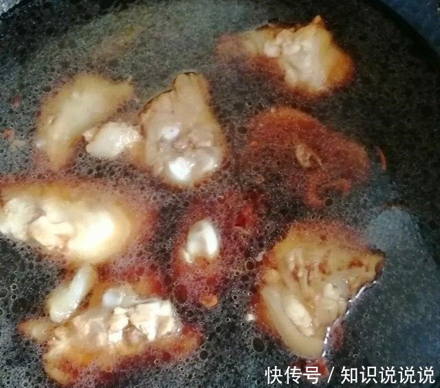  炖猪蹄，满满的胶原蛋白