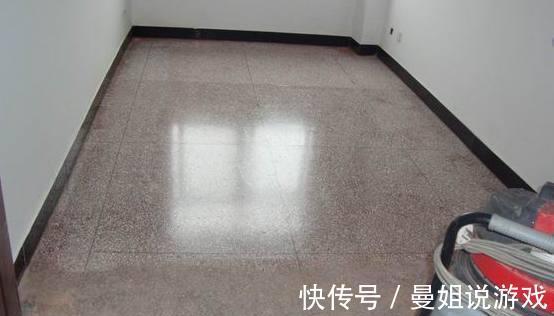 瓷砖|有钱人地板都不铺瓷砖了,喜欢这种新式装修地板方式,太聪明了