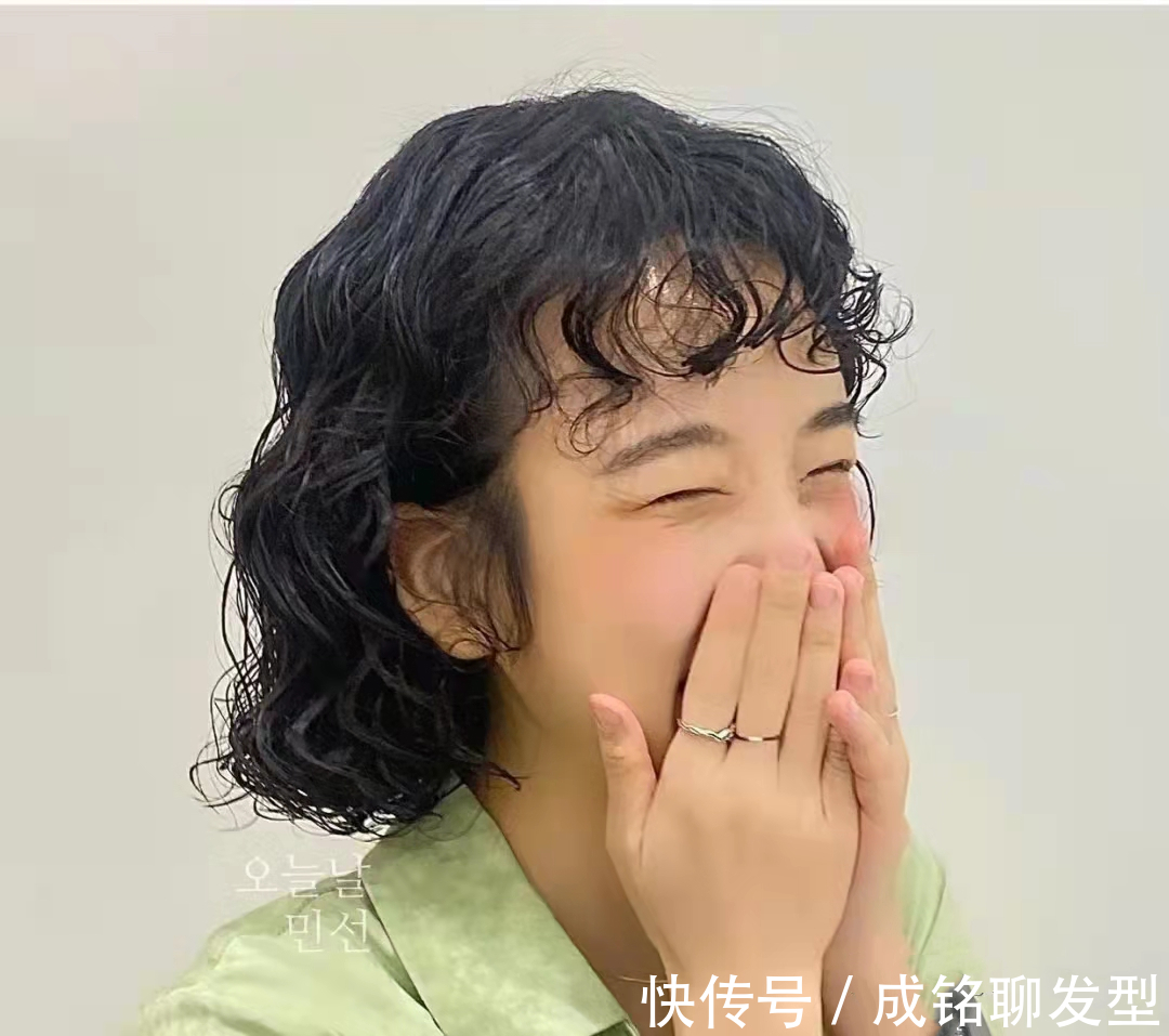 传统|不是你长得老气,是发型没选对!选对发型年轻十岁,这三点太重要