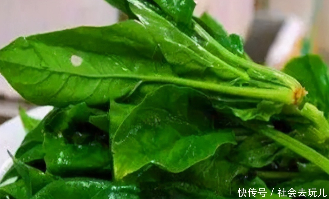 女性不妨多吃3种食物,排毒养颜、延缓衰老,身