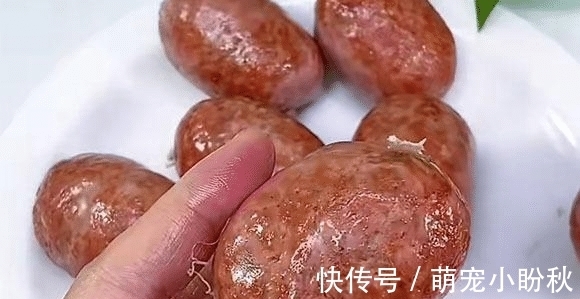 入秋后，嘴馋别忘做这个，一烫一晒，锅中再一煎，切片摆盘就能吃
