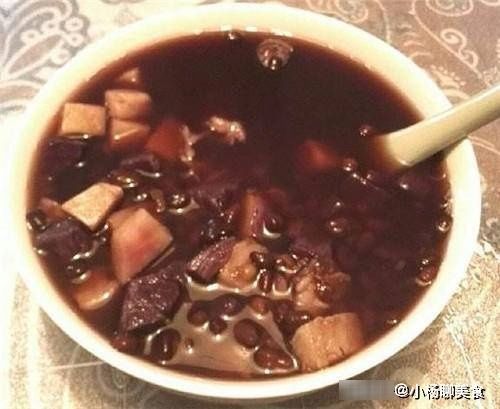 芋头加它煮，是穷人的“燕窝”，隔几天吃一次，40岁还是少女脸
