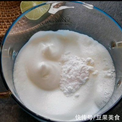 老妈|老妈做的黄桃奶油舒芙蕾，怎么吃都不腻