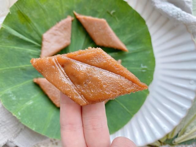 粳米粉|记忆中夏天最美好的味道，荷叶的清香米糕的Q弹软糯，做法还简单