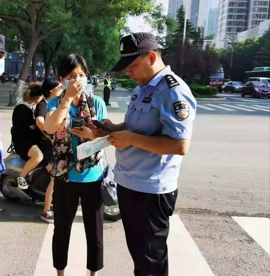 电信|郑州42岁民警郝锐不幸殉职——累倒在守护群众“钱袋子”路上的“反诈先锋”