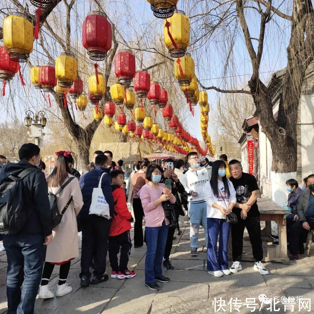 网友|排队看电影、街上遛弯儿、补觉一整天…网友晒出自己的年初一