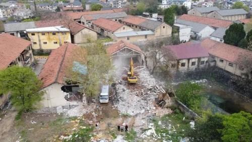 拆迁户|好消息:房龄超过21年,满足条件的,3年内或全拆重建