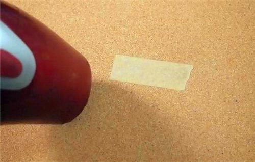双面胶的痕迹难清除?分享几种方法分分钟搞定,不伤东西