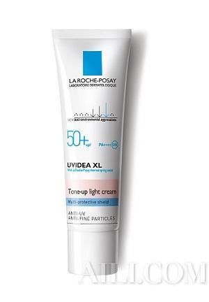 用了N瓶美白精华都没白 你真的有天天涂防晒霜吗？