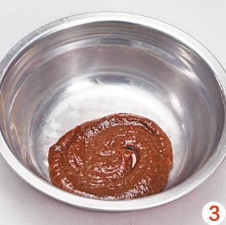  试试|西葫芦不要炒着吃了，试试这样做，咸甜爽口，好吃又下饭