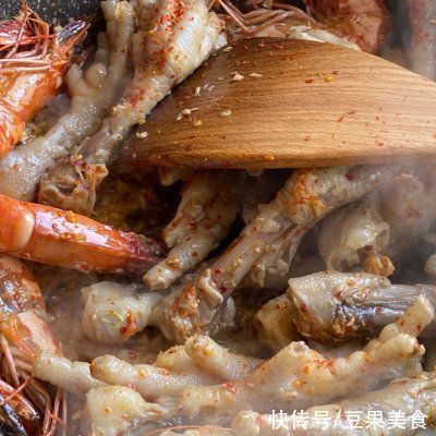 吃光|今天我吃光5碗饭的秘诀是韩式辣鸡爪...