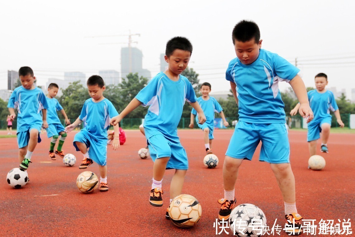 壮壮|比八角和味精还伤害大的调味品,若孩子吃得多,个头矮小发育困难