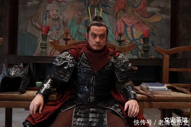 李逵私自下山,时迁来叫他却被吓走,此人一来他乖乖回去