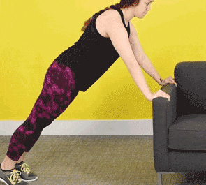 动作|卧推训练时手臂提前力竭,3个动作强化肱三头肌,提升重量更轻松