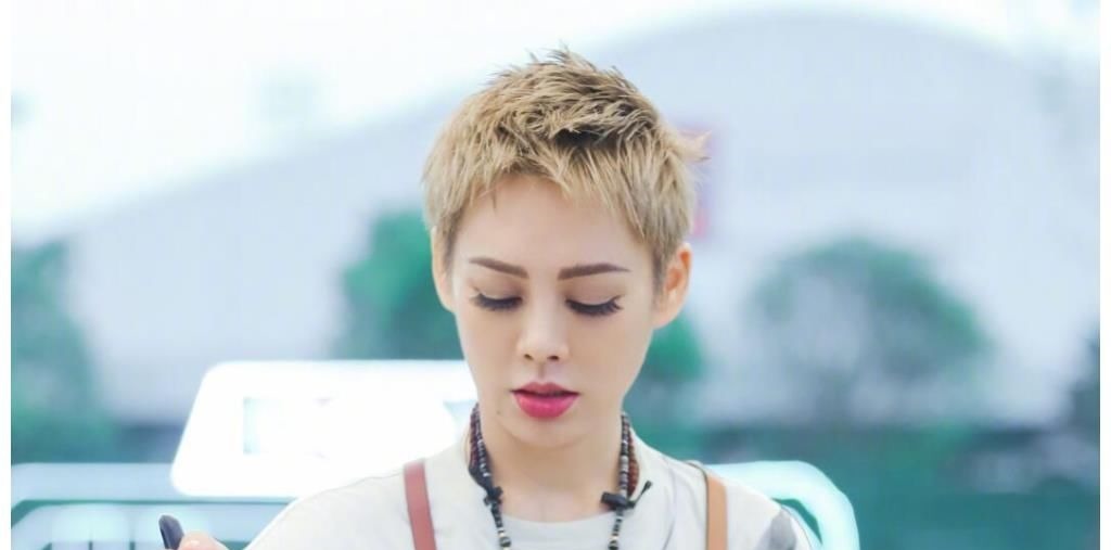 王建國懟寧靜很巧妙,事后回應更高級,此事大張偉李誕也該上熱搜