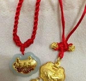 为什么珠宝首饰的品牌以“周”进行命名?他们都是一个家族吗?