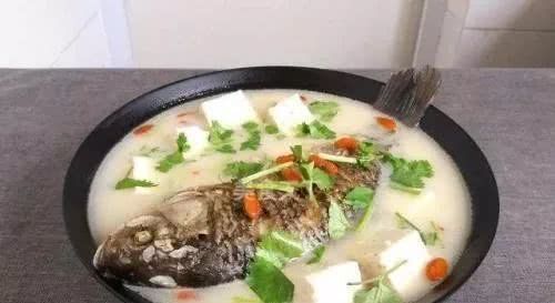 鲜味|鱼汤不鲜美,可能是煲鱼汤时你犯了这几种错