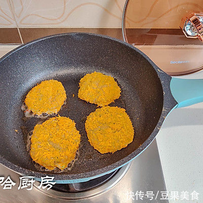 鸡肉饼|让食客踏破门槛的的蔬菜鸡肉饼做法，学会了你也能火