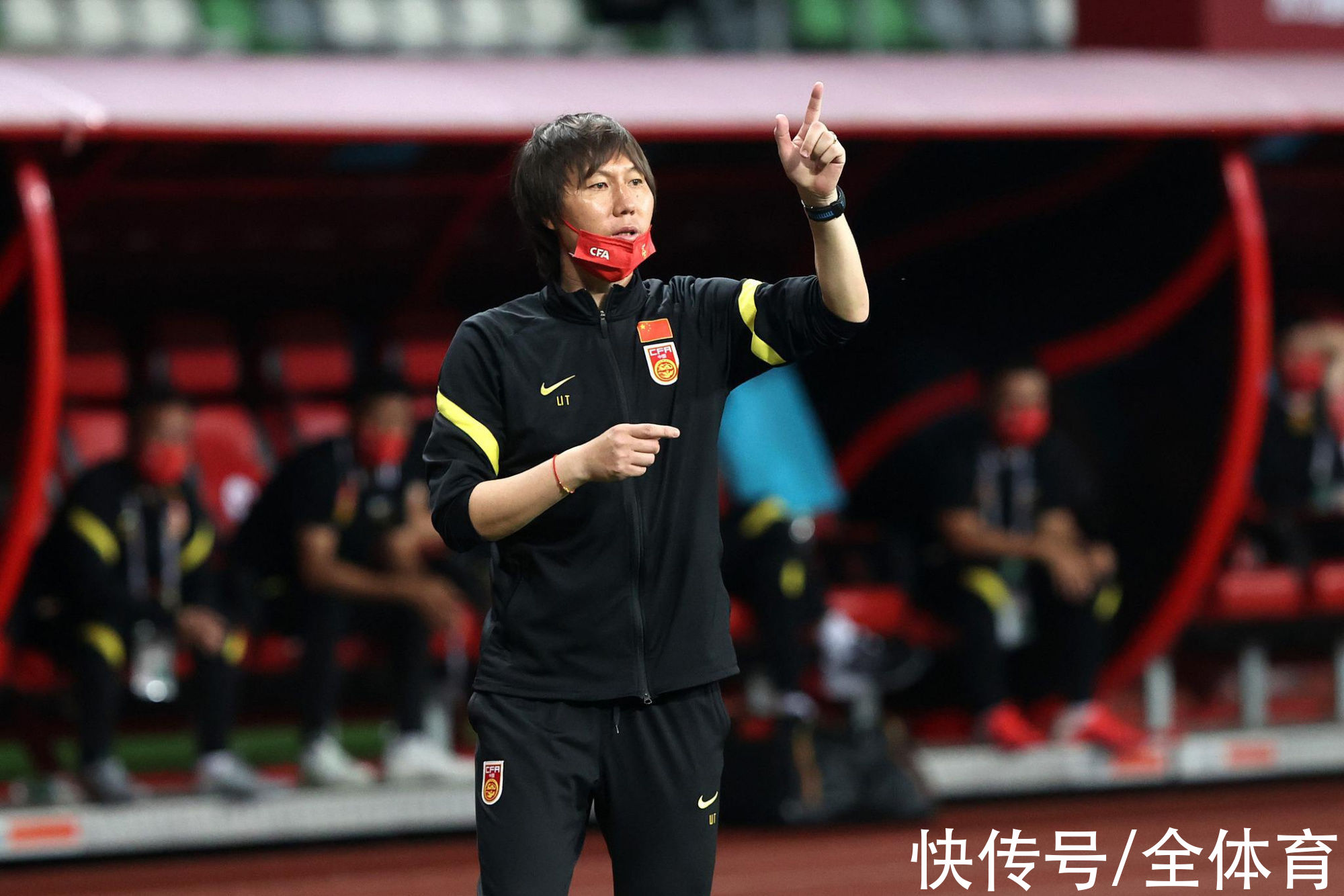 越南|3-2！不服就将他打服！国足击败越南斩获12强赛首胜，出线还有戏
