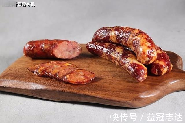 冬天|冬天腊肠怎么做都好吃，吃上一口满嘴香不油腻，是过年必备的美味！
