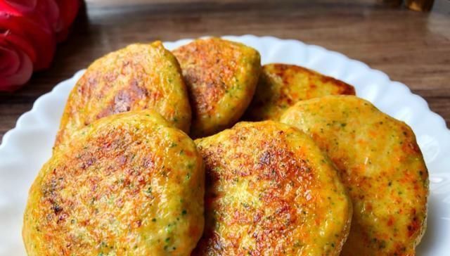 美味|早餐,我经常给家人做这款小饼,低脂营养又美味,家人超喜欢