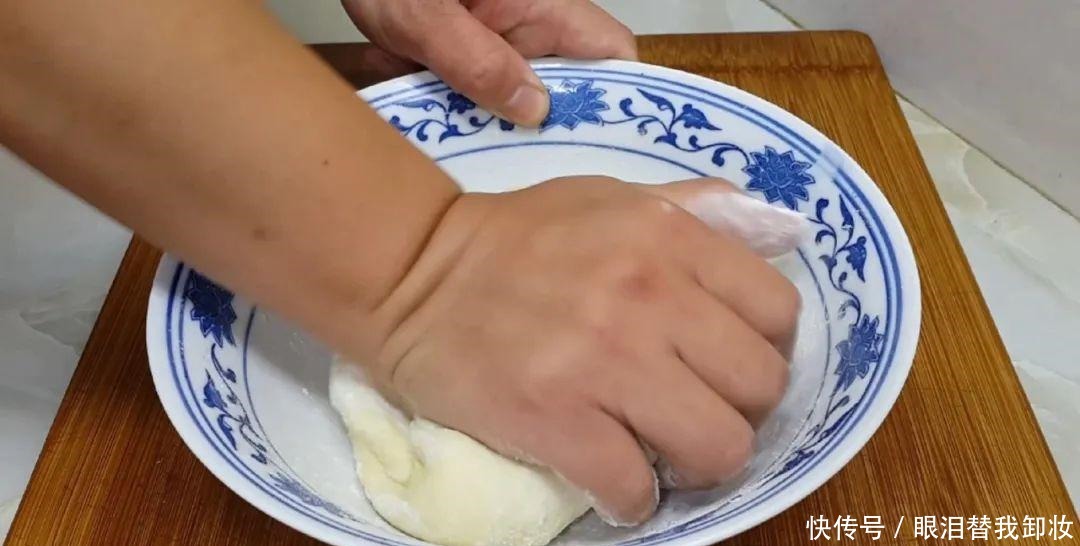 面包|烧饼这样做才过瘾,加2根山药,比面包油条还香,真的太好吃了