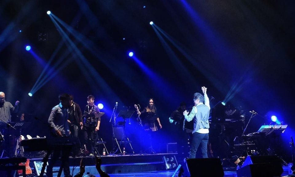 过气还不自知的音乐教父，总觉得自己很红，开了场演唱会很是尴尬！