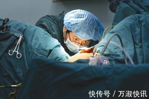 孕妇|27岁产妈生下龙凤胎,刚要缝合时突然喊“等一下”,医生都愣住了