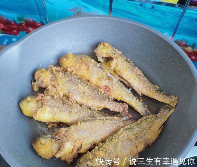 酥掉渣的黄花鱼，做法简单，好吃到光盘