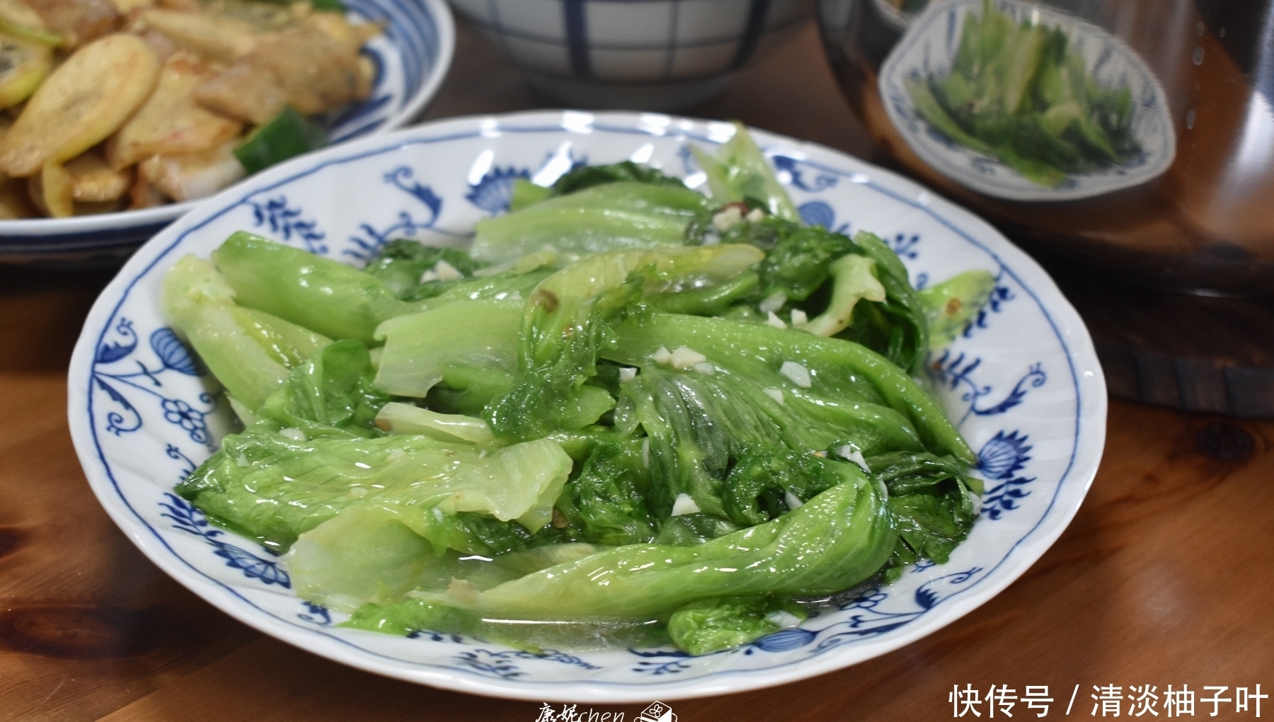 生活|2人2菜1汤的午餐，酸菜鱼和排骨汤荤素搭配滋味无穷，认真生活