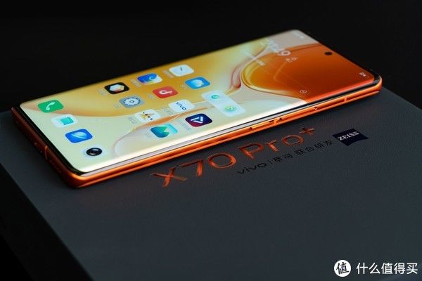 vivo|vivo X70 Pro+到底值不值得买？这篇文章能让你有个判断