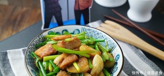 临近5月,别傻傻吃韭菜了,它比韭菜还便宜,而且更香,更好吃!