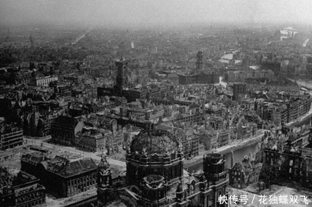 姑娘|二战后的德国满城废墟经济崩溃，年轻姑娘两根香烟就能被消费