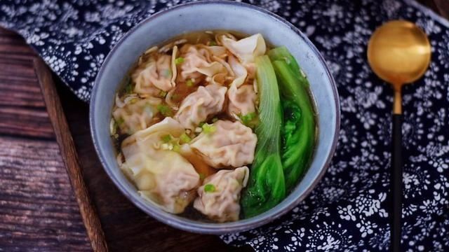 做法|祖传的馄饨做法,连碗底的汤也要喝完,比外面的都好吃