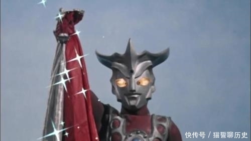 雷欧|同为神秘四奥出品,雷欧的奥王披风为什么看起来比赛罗的终极铠甲弱太多了!