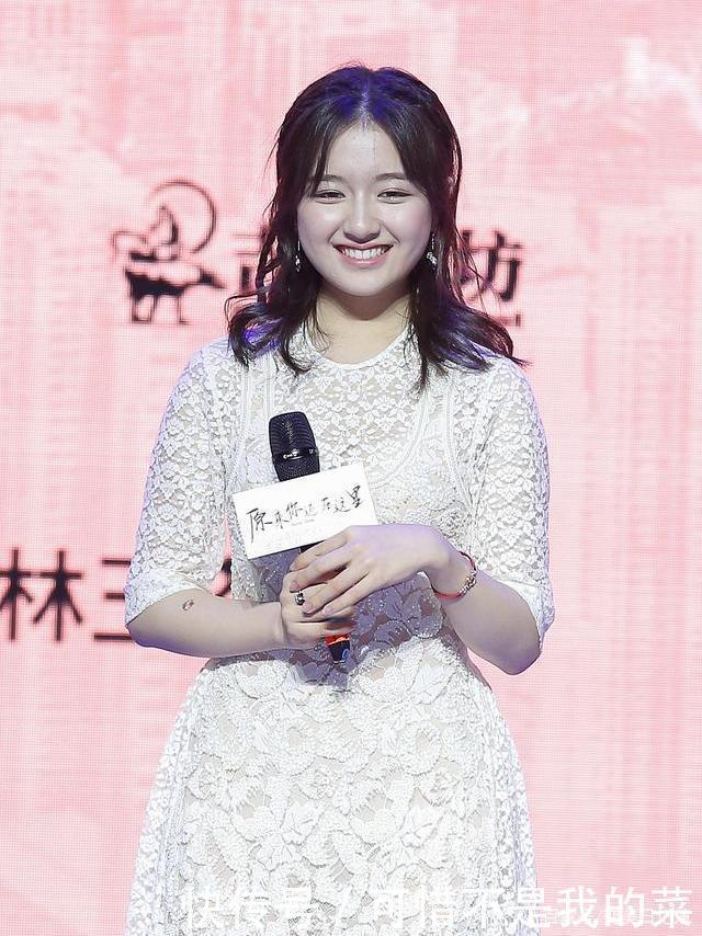 衣服不在多、关键在配色，今秋流行这3种配色单品，穿对了才时髦