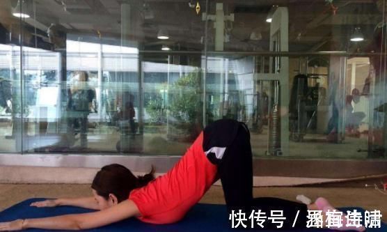 猫式|猫式伸展10分钟,胜过跑步1小时!肩膀颈椎不再痛,皮肤也有光泽