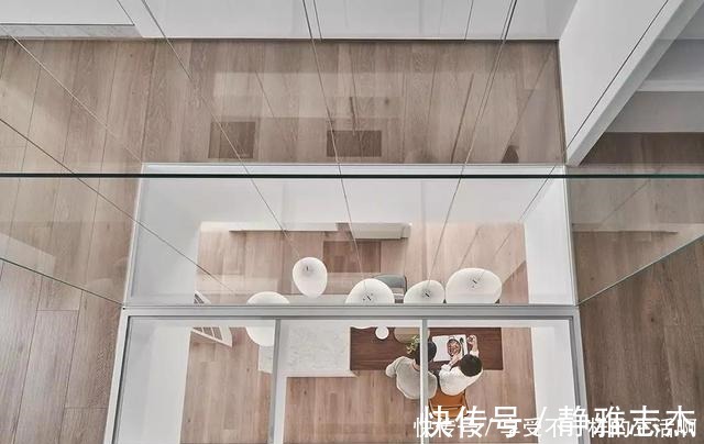 空间|原木+白色,营造出一个干净纯洁的空间,一个温馨的家!