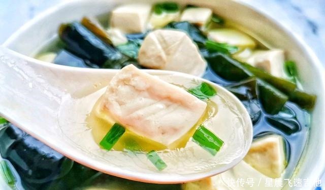 海带豆腐汤|豆腐和“它”一起煮，清肠道排油脂，相当于在慢跑，真管用！