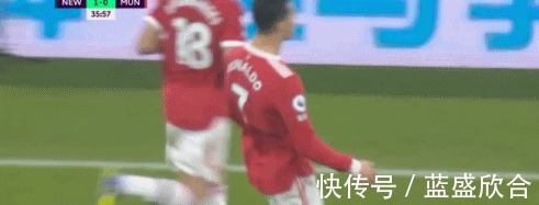曼联|C罗在曼联的尴尬处境曝光年轻球员都怕他,甚至不想传球给他!
