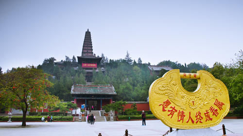 北京|山西这座寺庙，因《西厢记》而闻名，高塔蟾声跟北京回音壁齐名