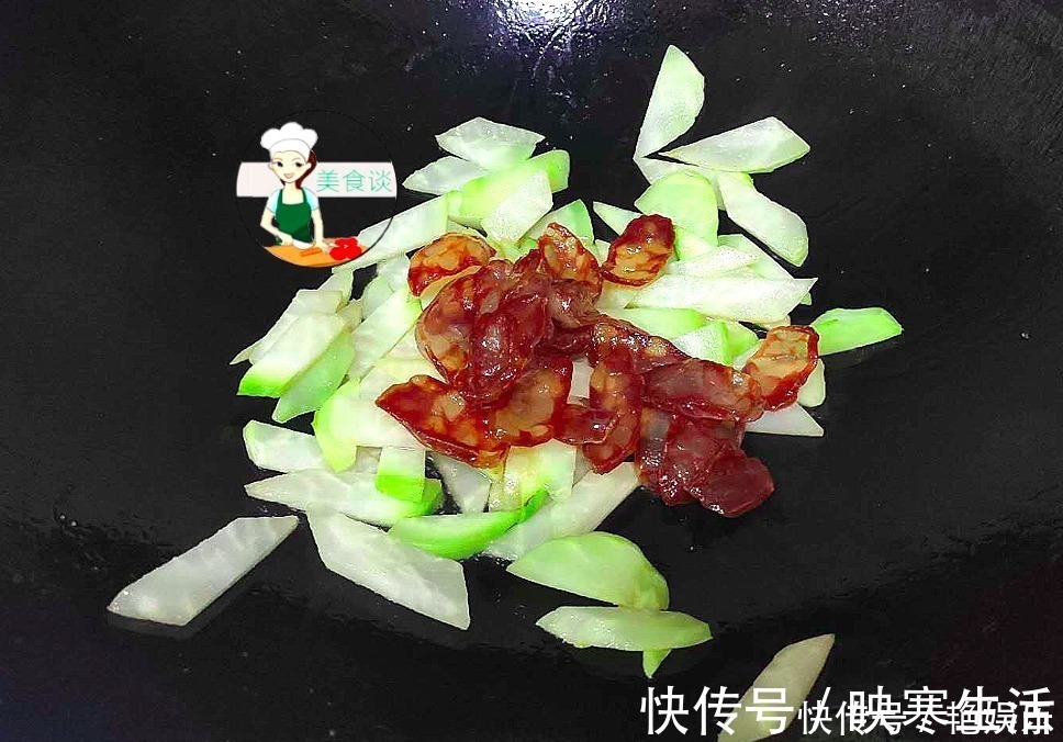 蒜苗|腊肠别总炒蒜苗了,搭配此菜一起炒,鲜香又爽口,大人孩子都爱吃